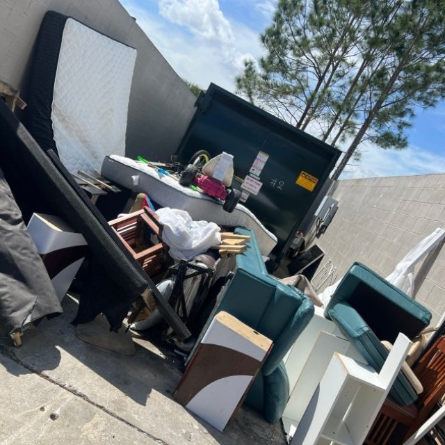 VETS Junk Removal and Dumpsters - Jacksonville FL